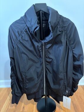 Athleta Black Packable Windbreaker Jacket